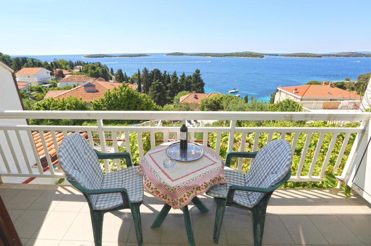 Apartment Stefani Хвар Экстерьер фото